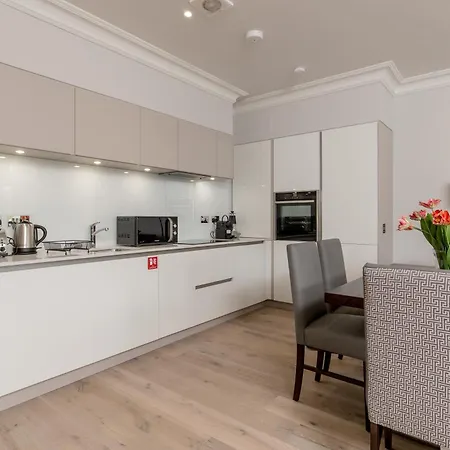 Appartement Destiny Scotland - Chisholm Hunter *