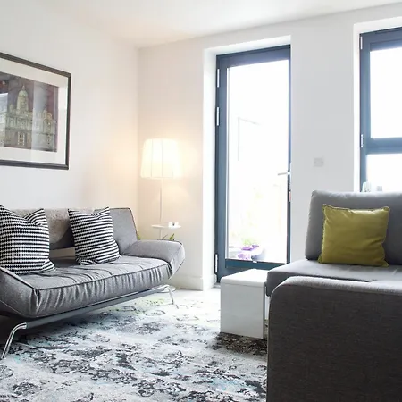 2 Bedroom With Free Parking