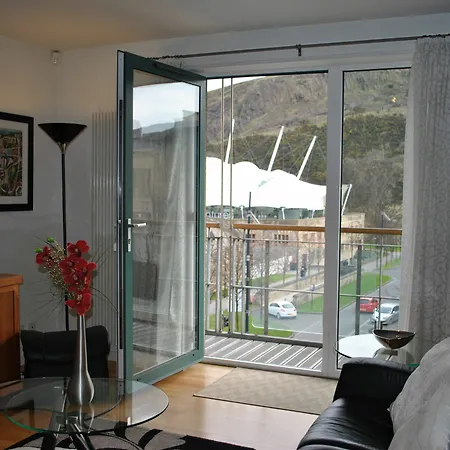 Dreamhouse Holyrood Park شقة إدنبرة