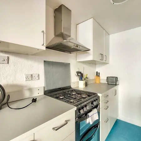 Homely 2br Flat In By Guestready