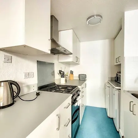 Homely 2br Flat In By Guestready