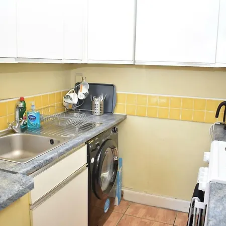 Daire Convenient 2br 15 Minutes From Princes Street Edinburgh