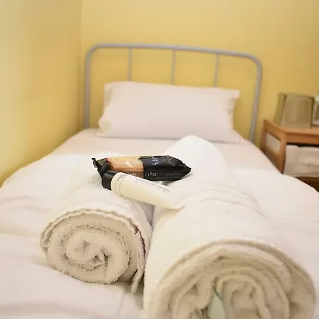 Convenient 2br 15 Minutes From Princes Street