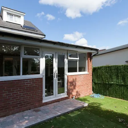 Luxury Central Townhouse With A Hot Tub Holiday home Edinburgh