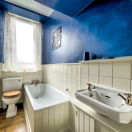 Homely 1br Flat In By Guestready Apartamento Edimburgo