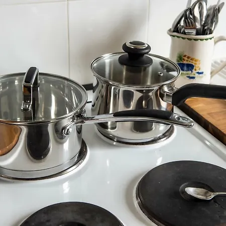 Homely 1br Flat In By Guestready *