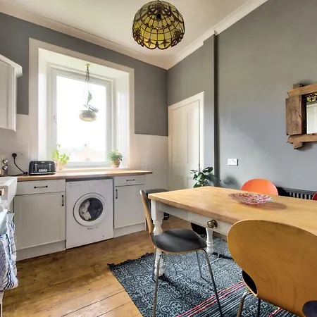 Homely 1br Flat In By Guestready Apartamento Edimburgo