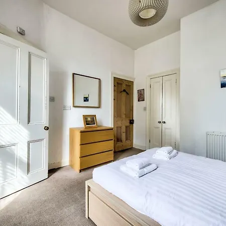 Homey 2br Flat In By Guestready