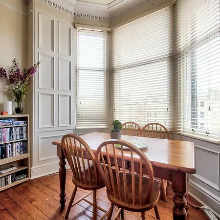 Homey 2br Flat In By Guestready