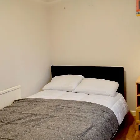 公寓 Spacious And Light 3 Bedroom Flat In Scenic Canonmills *