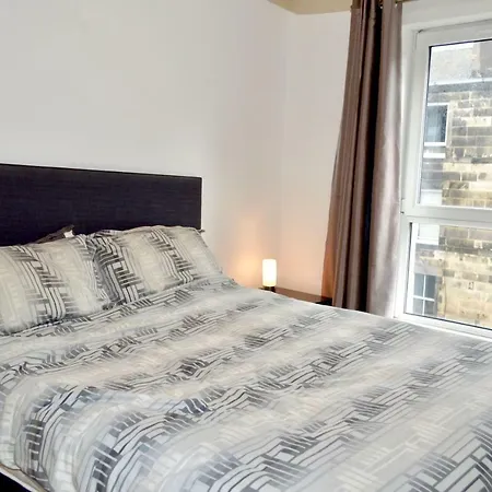 Spacious And Bright 2 Bedroom Flat In Bonnington * Edinburgh