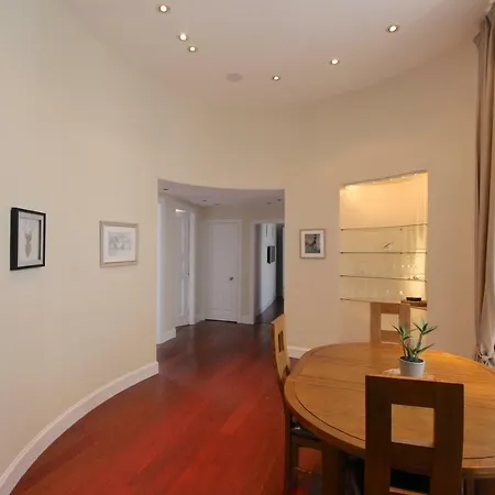 Royal Mile Mansions By Apartamento *