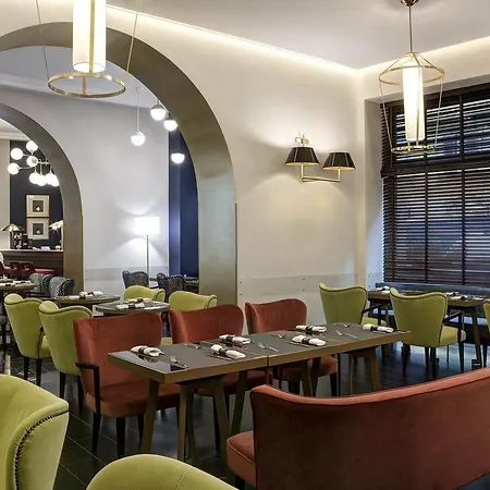 The Knight By Mansley Édimbourg