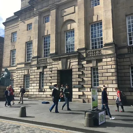 Daire Bailie Royal Mile