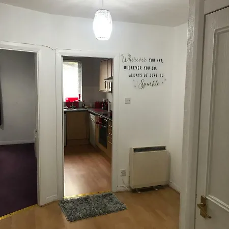 Modern 2 Bedroom Appartement *