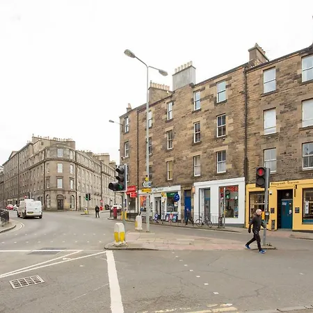 Central Close To Grassmarket, Haymarket And Princes Street