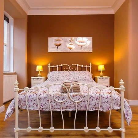 Stylish Near Royal Mile Apartment