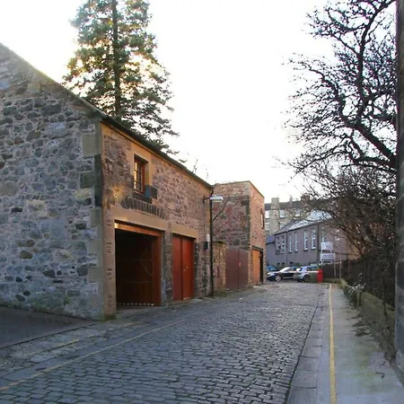 Quiet City Centre New Town Mews Flat With Parking Edinburgh