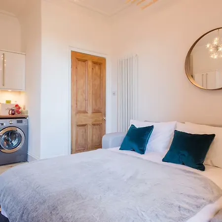 Historic 1890s Turned Relaxing Retreat Apartment *