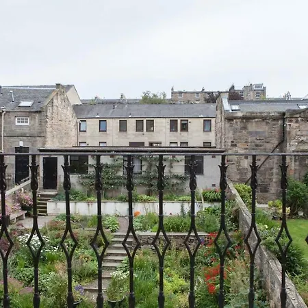 Apartamento Georgian Townhouse Apt. 10 Min Walk To Princes St Edimburgo