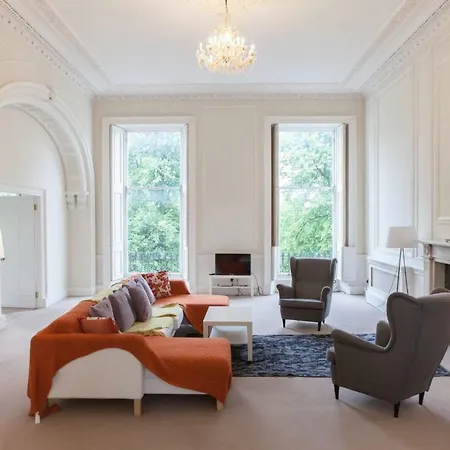 Apartamento Georgian Townhouse Apt. 10 Min Walk To Princes St