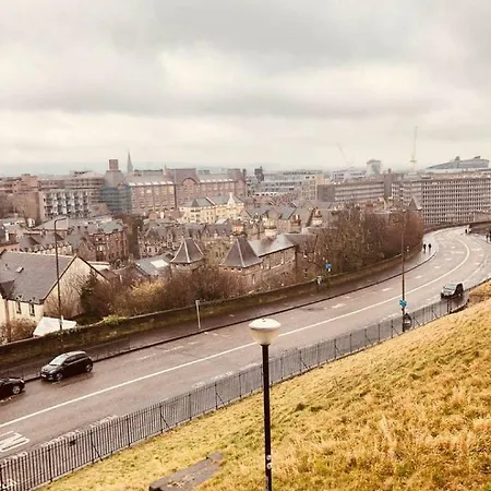 Daire Castle Wynd - Historic Castle Views Central Edinburgh