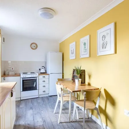Great Location, 3 Bedroom Flat At The Shore 爱丁堡