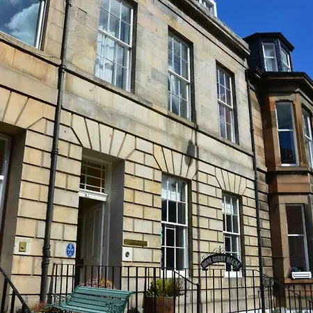 Dene Guest House, New Town Penzion 3*