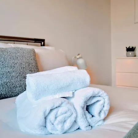 Beautifully Renovated -central Edinburgh