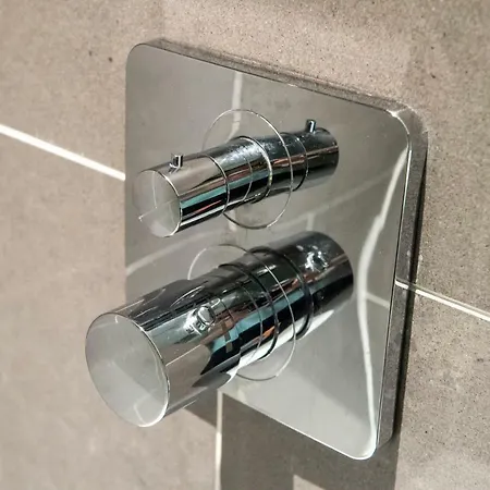 Modern Flat With Fantastic Views By The Royal Mile Apartment Edinburgh