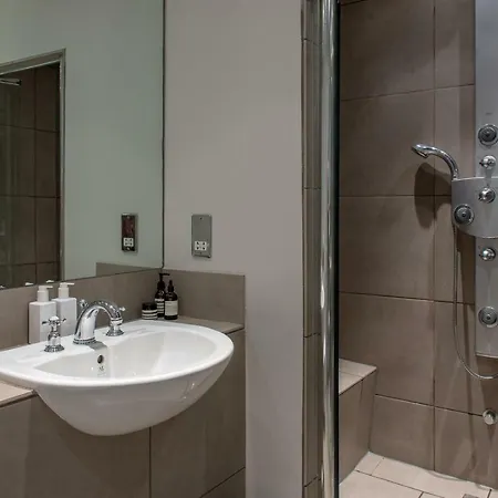 Fabulous With Three Ensuite Bedrooms, Private Patio And Garden