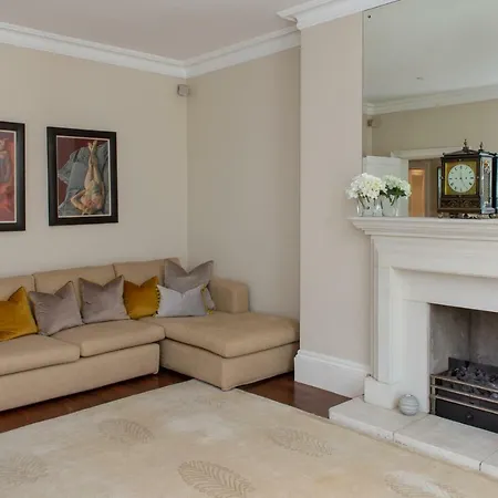 Fabulous With Three Ensuite Bedrooms, Private Patio And Garden