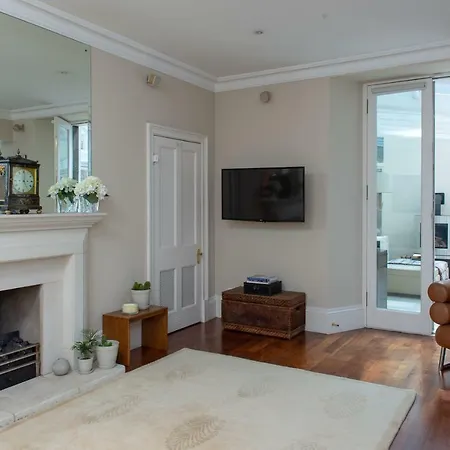 Apartment Fabulous With Three Ensuite Bedrooms, Private Patio And Garden Edinburgh