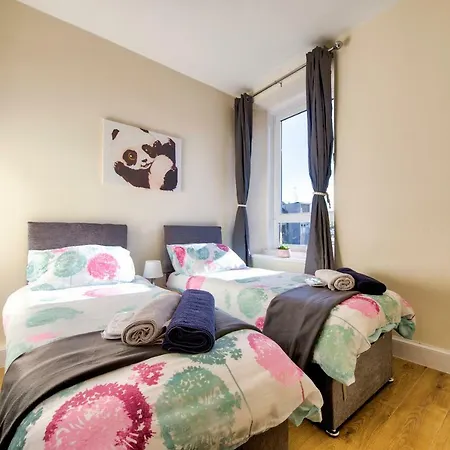 Apartment Fabulous Seaside - Sleeps 6, Free Wifi & Parking Edinburgh