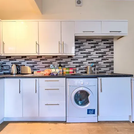Apartment Fabulous Seaside - Sleeps 6, Free Wifi & Parking Edinburgh