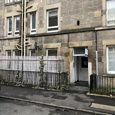 Apartment 10-mins To Princess Street 1bdr Flat