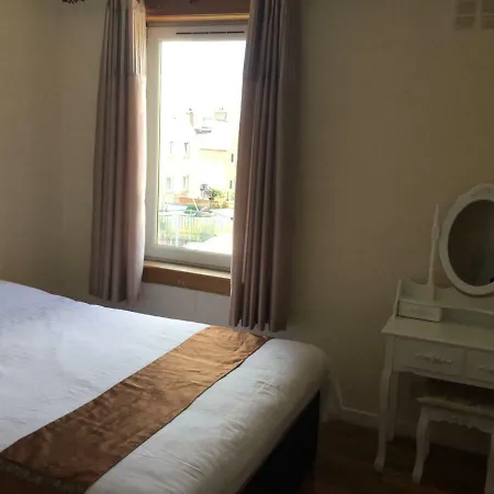34 Broomhouse Edinburgh