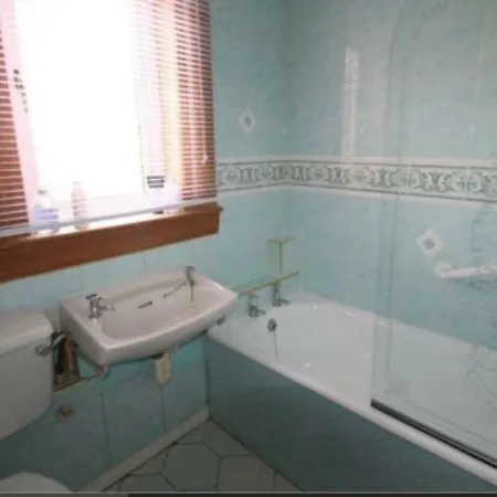 34 Broomhouse Apartment