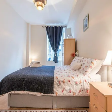 Apartamento Central Spacious In Haymarket Area Edimburgo