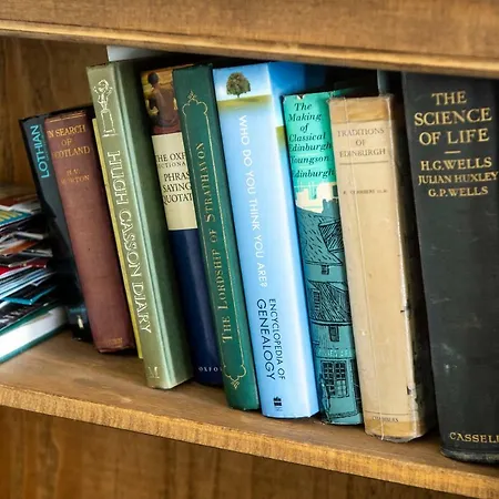 Charming 1 Bed With Castle View