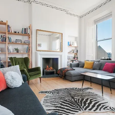 Appartement Large Designer's Flat Near Park And The Shore, Free Parking