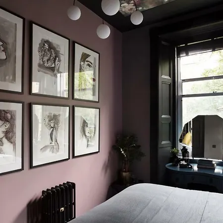 Luxury Boutique In Fashionable Stockbridge 5* Apartment *