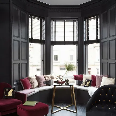 Luxury Boutique In Fashionable Stockbridge 5* Apartment