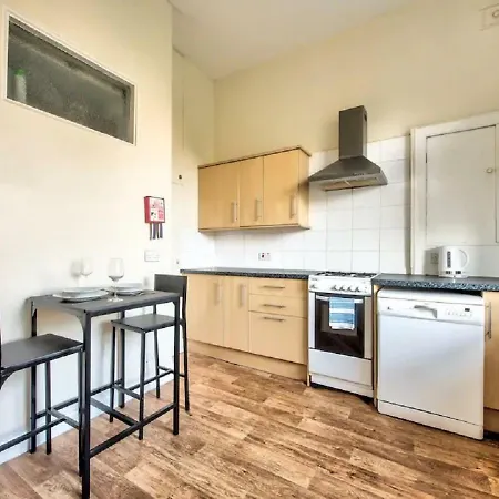 3 Bed Stylish & Spacious Georgian City Centre * אדינבורו