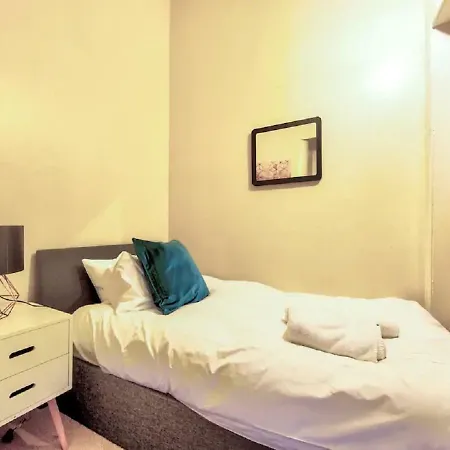 דירה 3 Bed Stylish & Spacious Georgian City Centre *