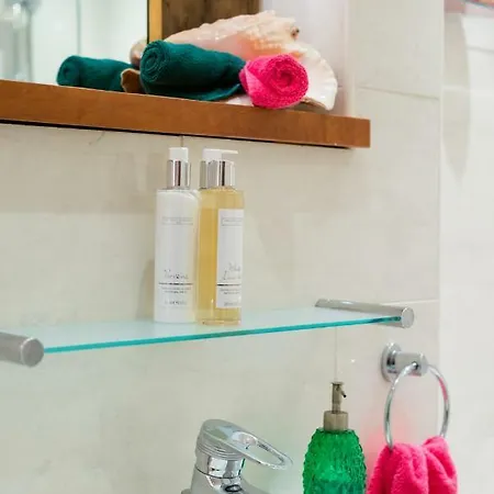 The Park At Holyrood Apartman *