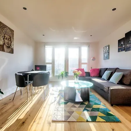 Apartment 17 2 Melvin Walk