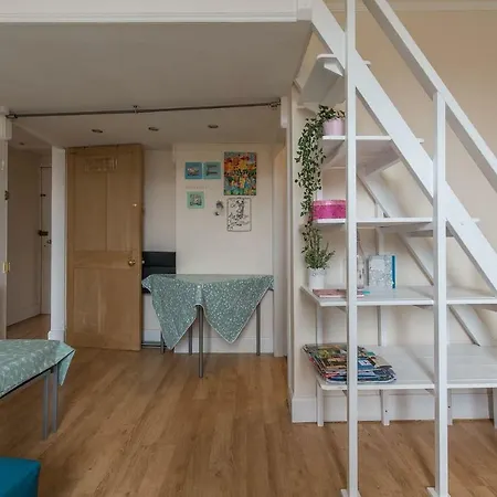 Apartamento One Of A Kind, Quirky Near Haymarket! *