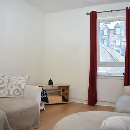 Convenient 2br Flat Close To The Royal Mile אדינבורו