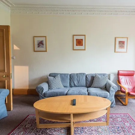 3 Bed Overlooking Meadows Park Edinburgh